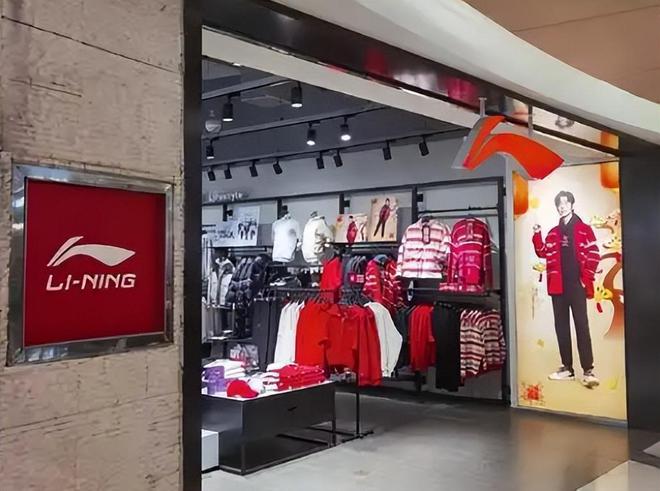 坛的4个国产运动鞋看谁还在乱跟风？球王会app曾被吹上天如今却跌落神(图6)