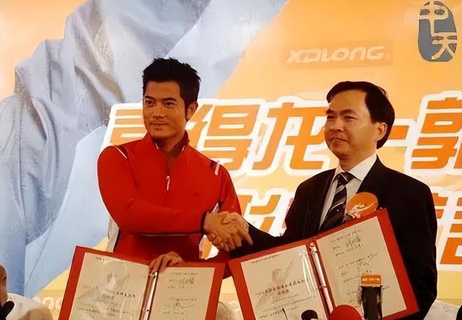 坛的4个国产运动鞋看谁还在乱跟风？球王会app曾被吹上天如今却跌落神(图10)