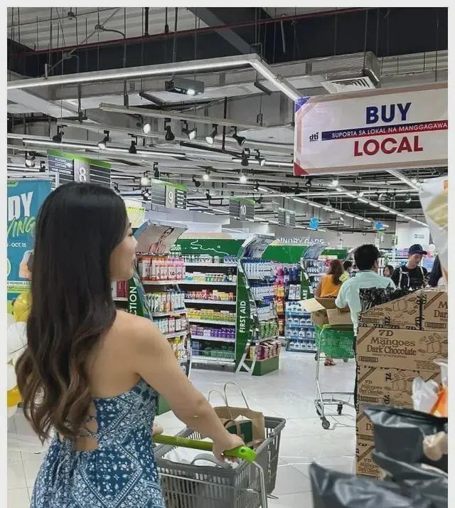 慕中国男人几千块就可以娶回家球王会网站在菲律宾女孩很仰(图6)